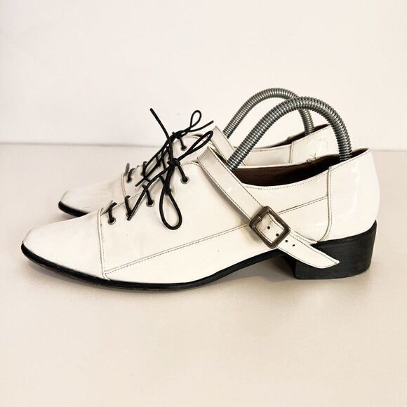 Tabitha Simmons White Patent Leather Pointed Toe Oxfords - Picture 3 of 9